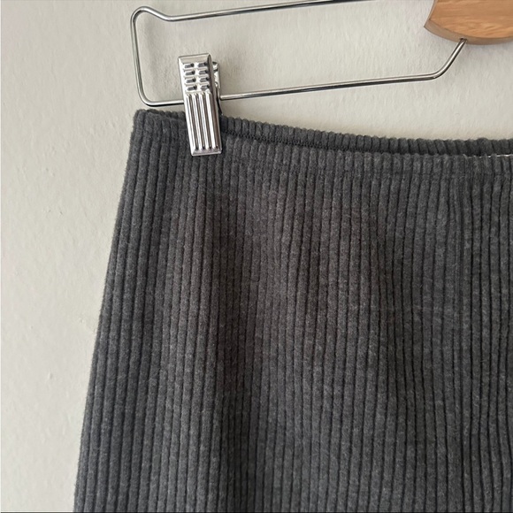 Joah brown relaxed shorts - Picture 3 of 5